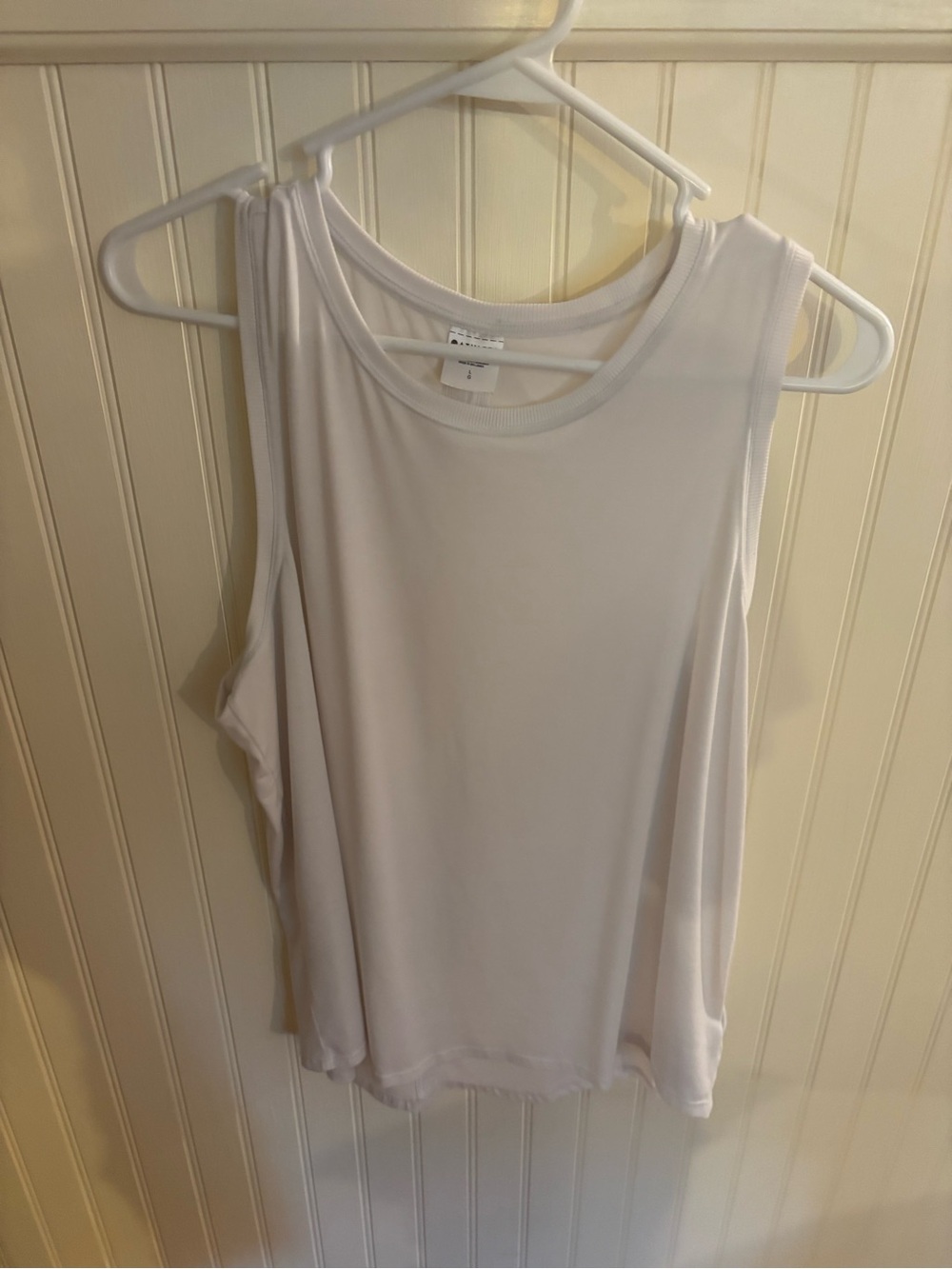 Athleta White Scoop Neck Tank Top